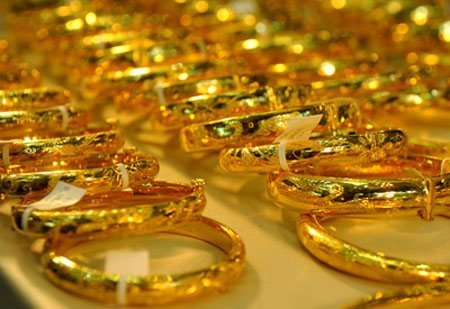 Vàng tăng sốc tới mốc 47 triệu