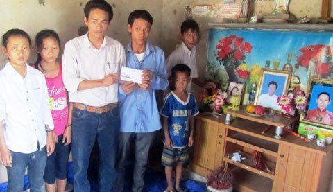 Hơn 55 triệu đồng đến với 4 anh em mồ côi