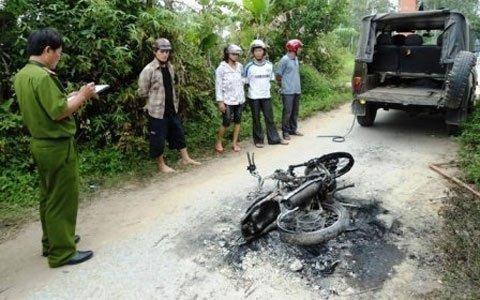 Đổ máu với... trộm chó