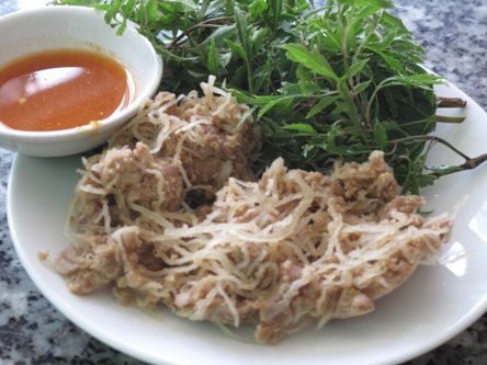 Lan man với những hạt bụi thính