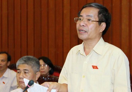 Quản nghiêm sẽ không mua tàu cũ, bê tông cốt tre