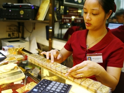 Nhiều ngân hàng kéo dài kỳ hạn huy động vàng
