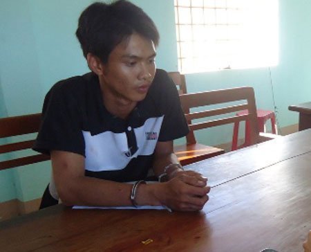 Gã trai khống chế 3 phụ nữ trong một tối