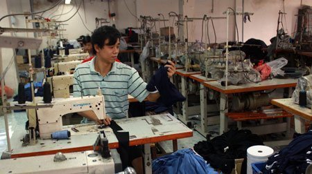 Doanh nghiệp 'ngoại' phất, nội teo tóp