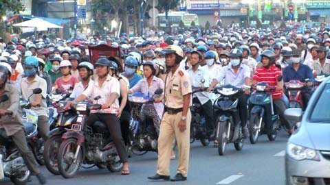 Nhà đầu tư “chạy”, công trình nghìn tỷ phơi sương