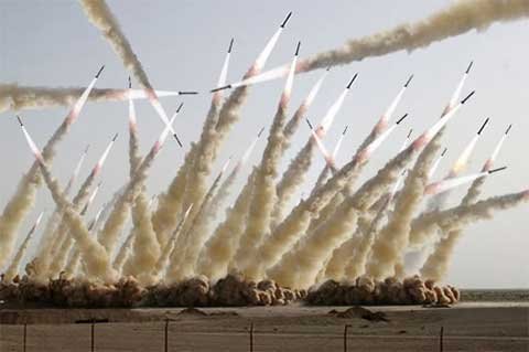 Iran trình làng một loạt vũ khí mới
