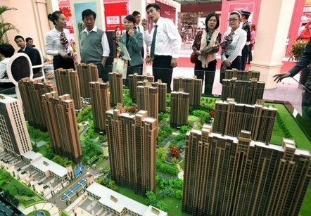 Xôn xao về chuyện cứu ‘nợ xấu’