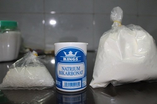 Đồ ăn ế cả tuần không thiu nhờ hóa chất