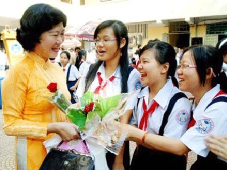 Bộ trưởng gửi thư tới các thầy cô giáo