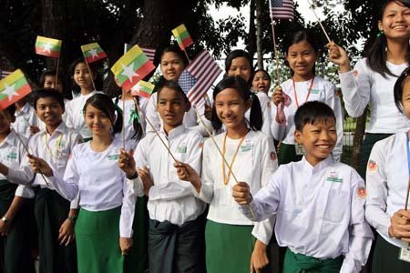 Obama được hân hoan chào đón tại Myanmar