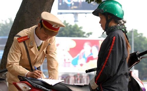 'Xe không chính chủ': Hiện tượng hay bản chất sai phạm?