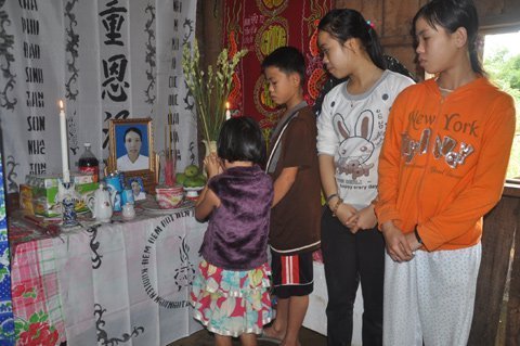 Gập ghềnh đường vào đời của 5 đứa trẻ mồ côi