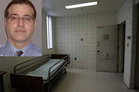 Trò lươn lẹo của vua đế chế khiêu dâm Mỹ