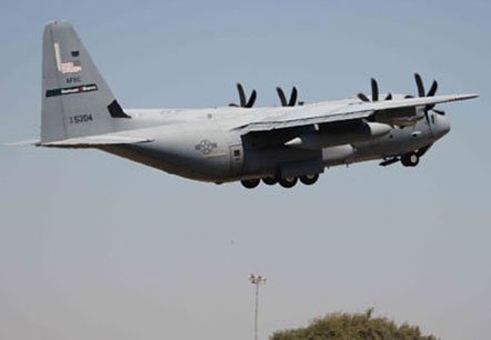 Ấn Độ dựng bãi đáp máy bay khẩn dọc biên giới TQ