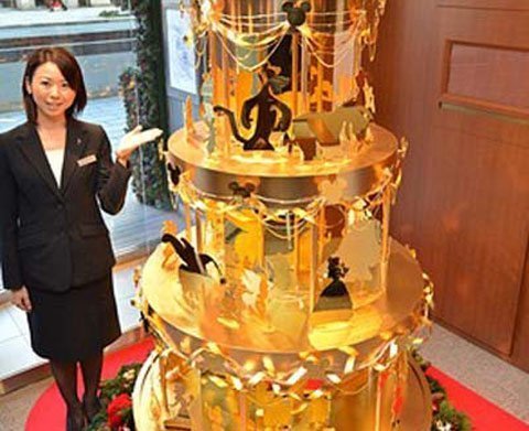 Cây thông Noel làm từ 40kg vàng giá gần 90 tỷ đồng