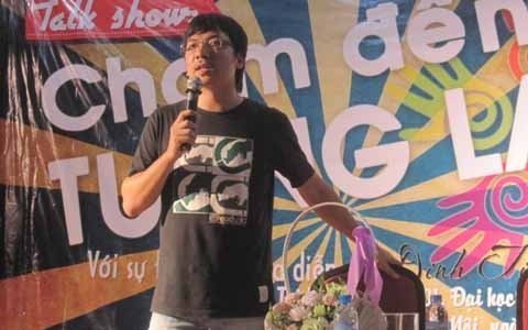 Giáo sư Xoay 'xoáy' sinh viên Ngoại Thương