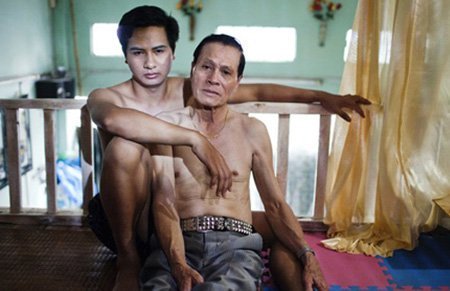 Chuyện người đồng tính công khai lớn tuổi nhất VN