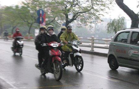 Miền Bắc rét đậm kèm mưa rào