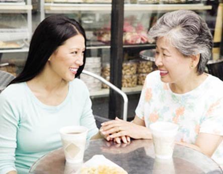 Lấy chồng đại gia, gái quê bị mẹ chồng ghẻ lạnh