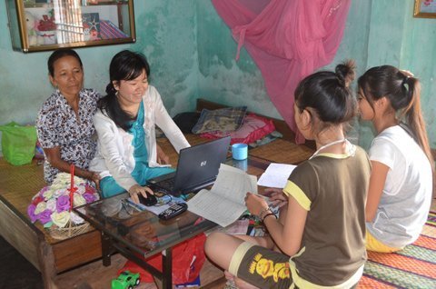Cô gái liệt cháy bỏng khát vọng