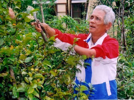 Người đàn ông hỏng mắt, cụt tay, ăn mày thành tỷ phú