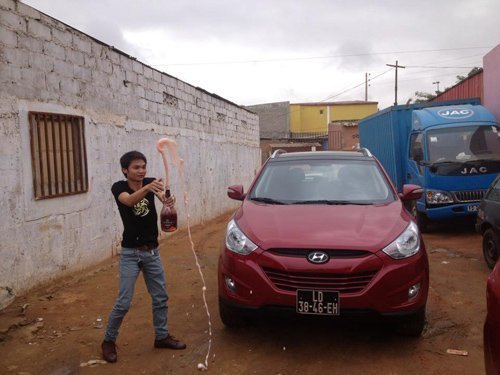 Bỏ đánh giày ở Hà Nội sang châu Phi làm tỷ phú