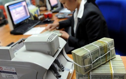 'Mất mồi' tái cơ cấu ngân hàng?