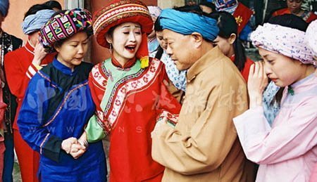 Kỳ lạ tục khóc như đưa đám trong lễ cưới