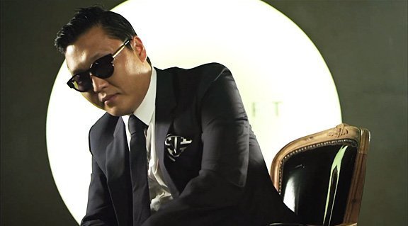 Psy và Jay Z được đề cử là Nhân vật của năm