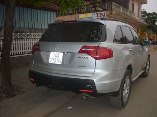 Dàn xe sang, biển đẹp đất Quảng Trị