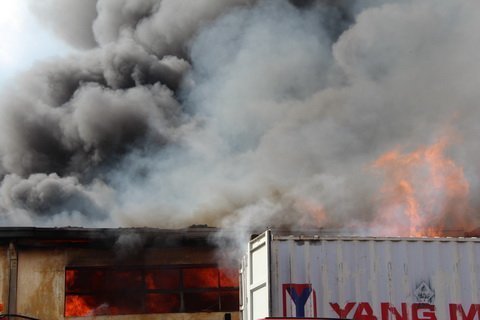 Cháy kinh hoàng, thiệt hại hàng trăm tỷ