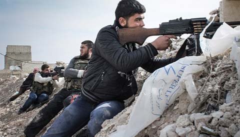 Sân bay thủ đô Syria tê liệt vì chiến sự