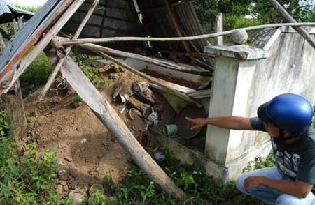 Hàng nghìn mộ bị lật tung tìm báu vật