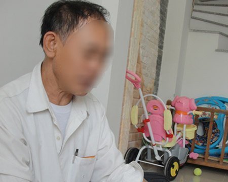 Giả ăn mày cứu con gái khỏi 