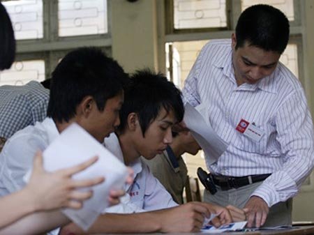 Giảng đường ế ẩm: Sự sàng lọc của cơ chế thị trường