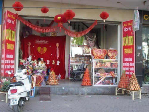 Dịch vụ cưới vào mùa vẫn ế