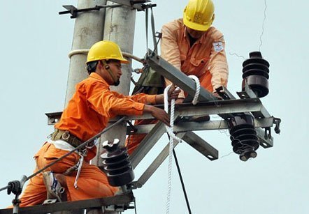 2013, giá điện tăng cao