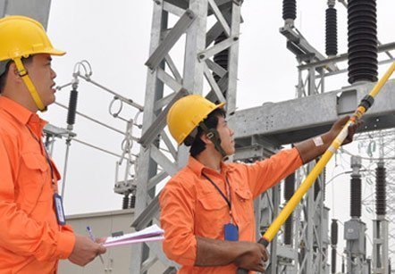 Dù lãi vẫn phải tăng giá điện?