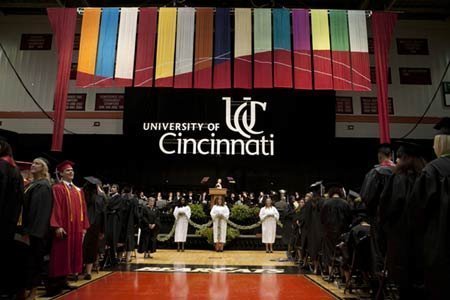 Cơ hội học bổng toàn phần đại học Cincinnati