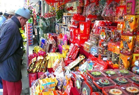 Tiểu thương bỏ kinh doanh đi đòi nợ