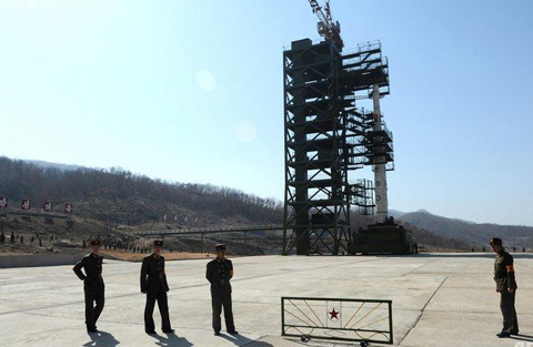 Triều Tiên phóng tên lửa, Mỹ-Nhật điều tàu chiến