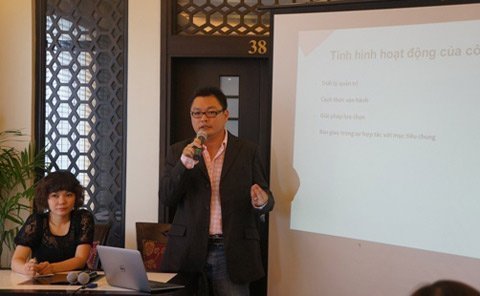 Nhóm Mua lại có chuyện