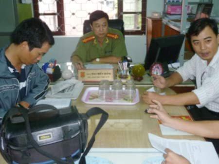 Phá đường dây làm bằng giả 'khủng'