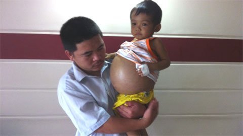 “Cháu vẫn có thể cứu được chỉ tại em không có tiền”