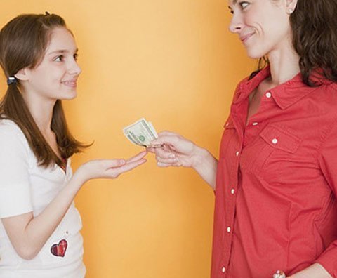 Thu nhập chục triệu/tháng vẫn xin tiền bố mẹ