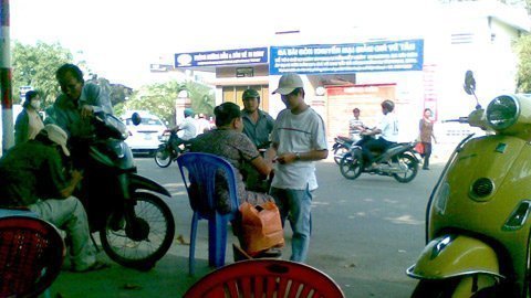 Phe vé ga Sài Gòn được mùa... 'săn mồi'