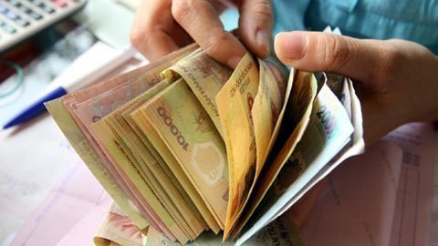 Khống chế lương sếp tập đoàn