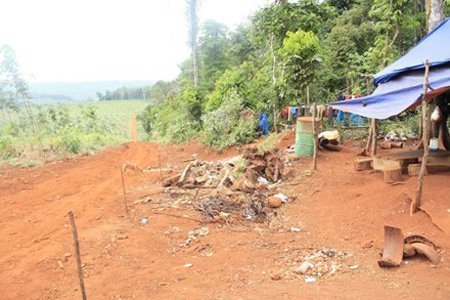 Nghi án cài chất nổ trong radio ám sát chủ doanh nghiệp