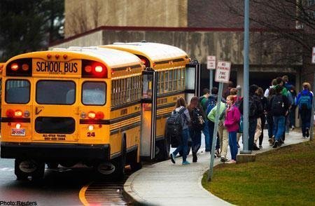 Bé trai Mỹ cầm súng đến trường vì 'sợ'