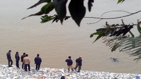 Hà Nội: Phát hiện xác phụ nữ trôi sông Hồng